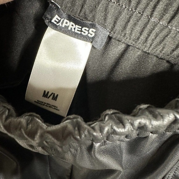 Express High Waisted Faux Leather Pull On Jogger Pants Women's Black Size M - Picture 4 of 5